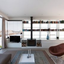 Casa minimalista con formas estrictamente geométricas