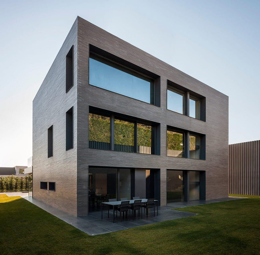 Casa moderna de 3 pisos en Barcelona por Francesc Rifé
