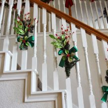 Decoración navideña para escaleras